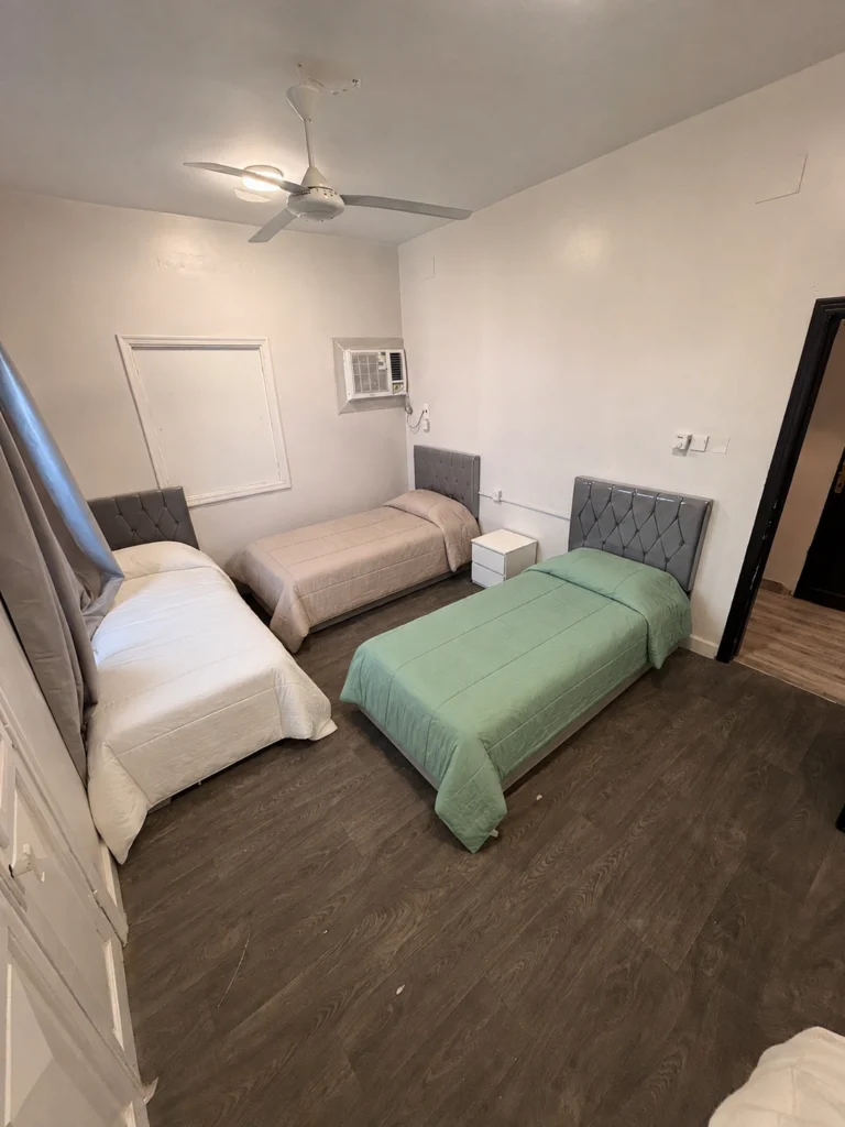 Colocation dans le T4 de Séjour à Médine · 2 personnes maximum par chambre